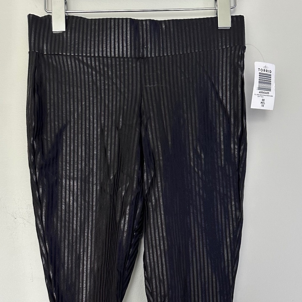 NWT Torrid black stretchy shine leggings